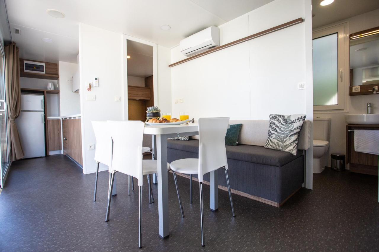 מאקרסקה Poseidon Mobile Home Resort מראה חיצוני תמונה